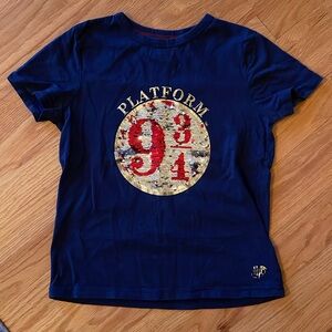 Super adorbs!!!  HP Platform 9 3/4 floppy sequin shirt Sz 9/10
